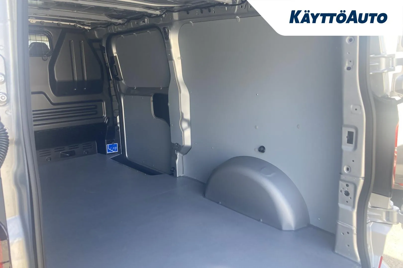 Volkswagen Transporter JOC-296 carousel image