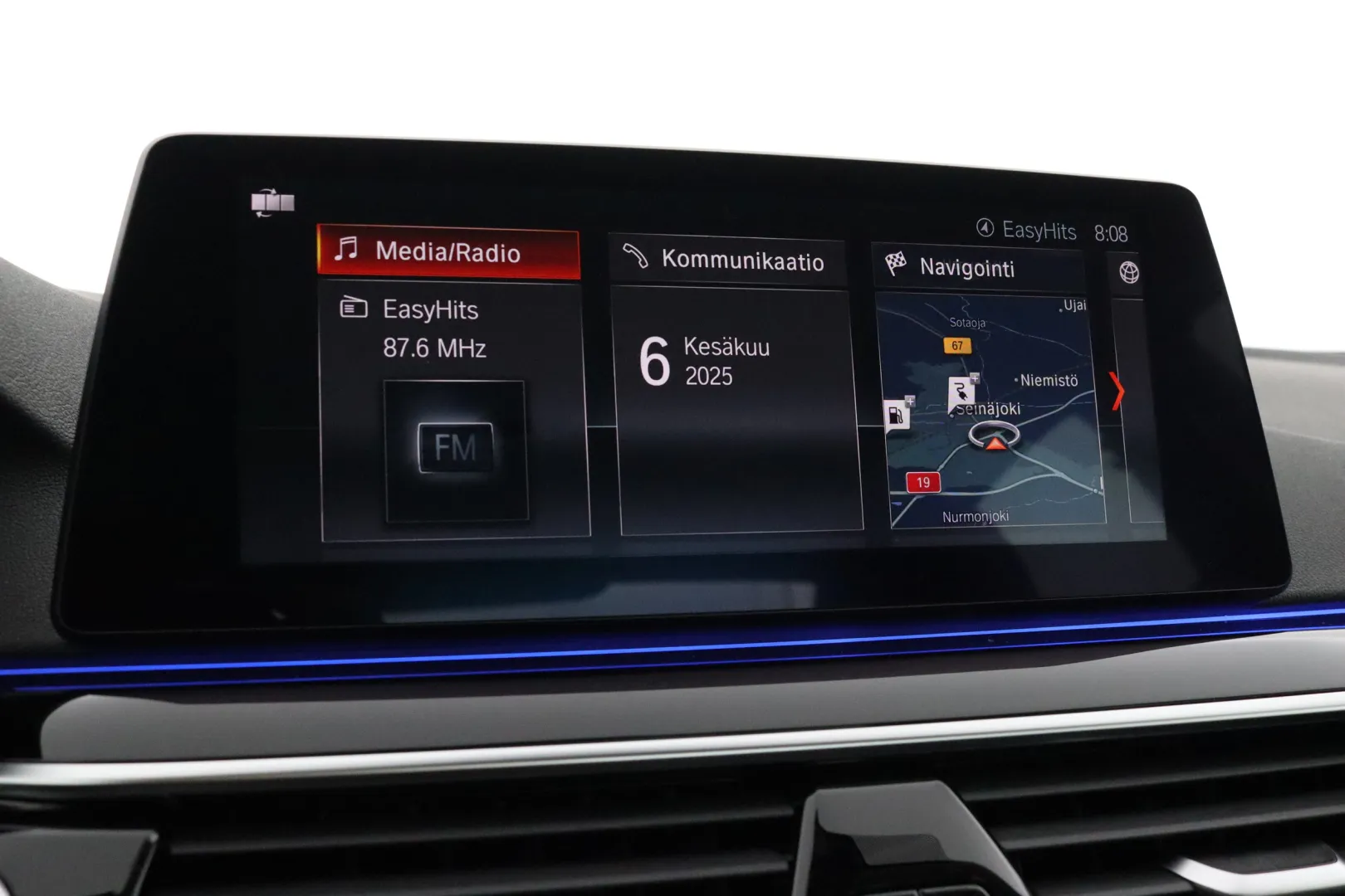 BMW 530 GNE-898 carousel image