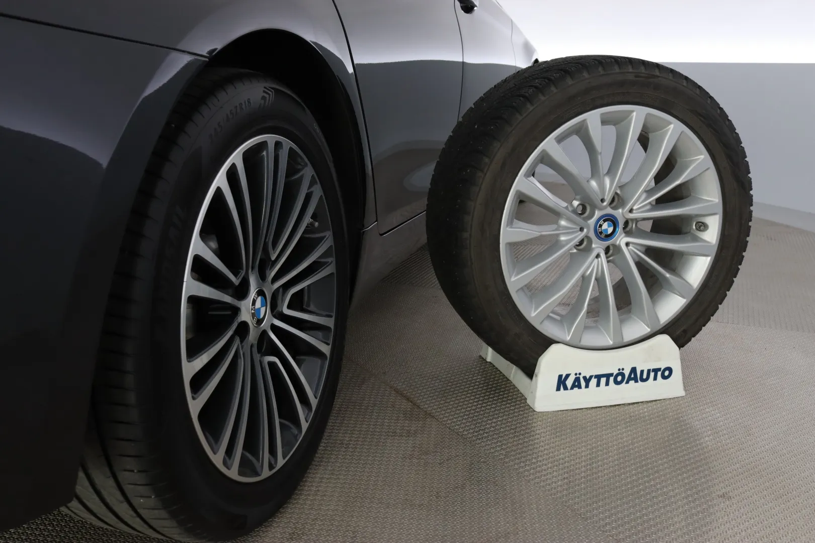 BMW 530 GNE-898 carousel image