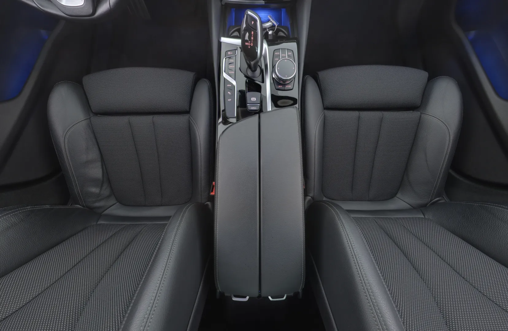 BMW 530 GNE-898 carousel image