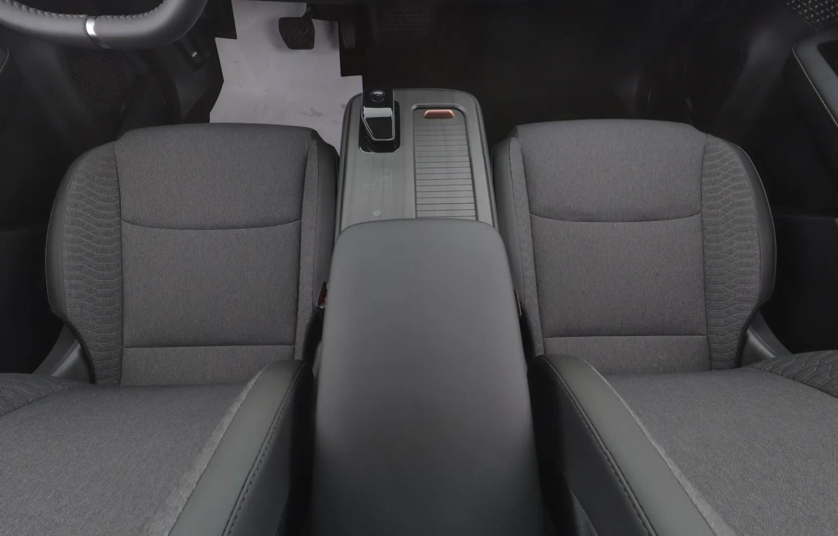 Nissan Ariya XTJ-140 carousel image