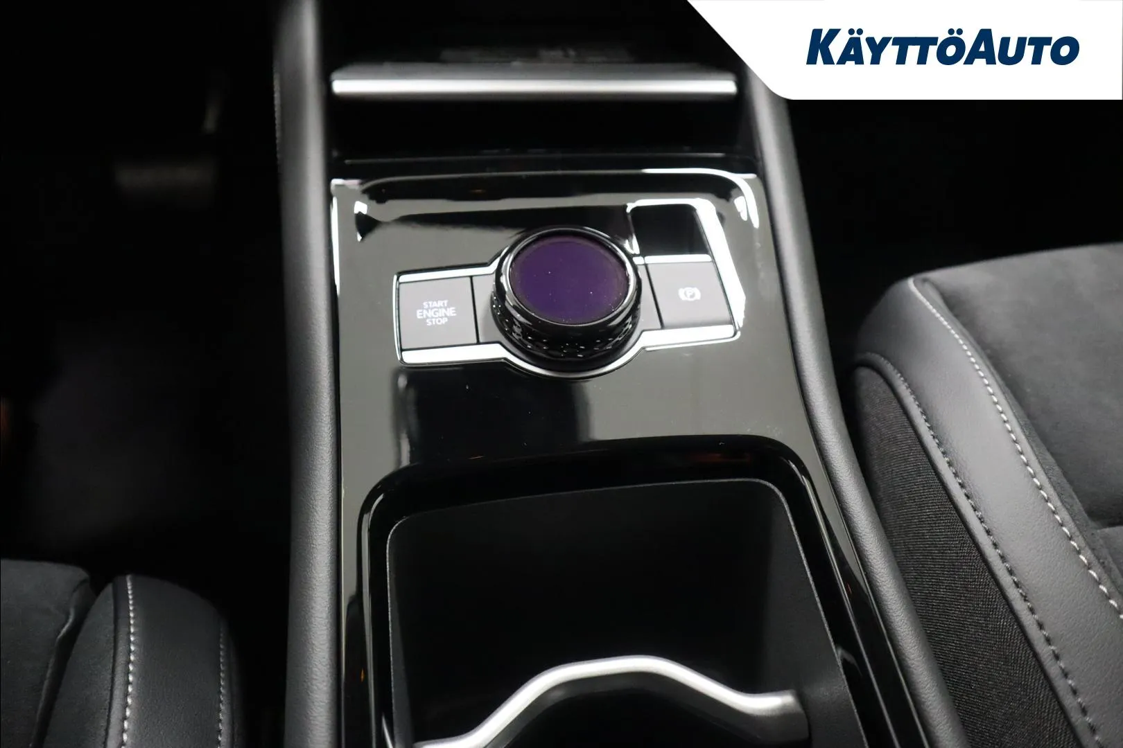 Volkswagen Tiguan JOB-817 carousel image