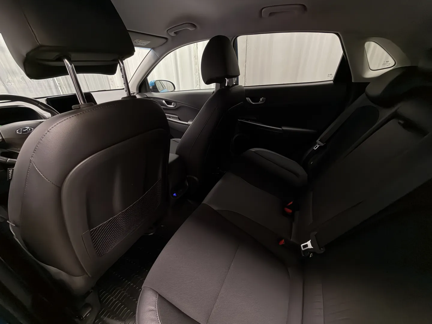 HYUNDAI KONA CRJ-181 carousel image