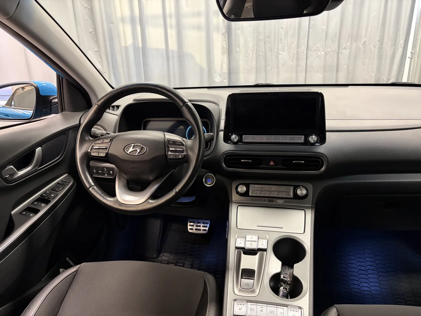 HYUNDAI KONA CRJ-181 carousel image