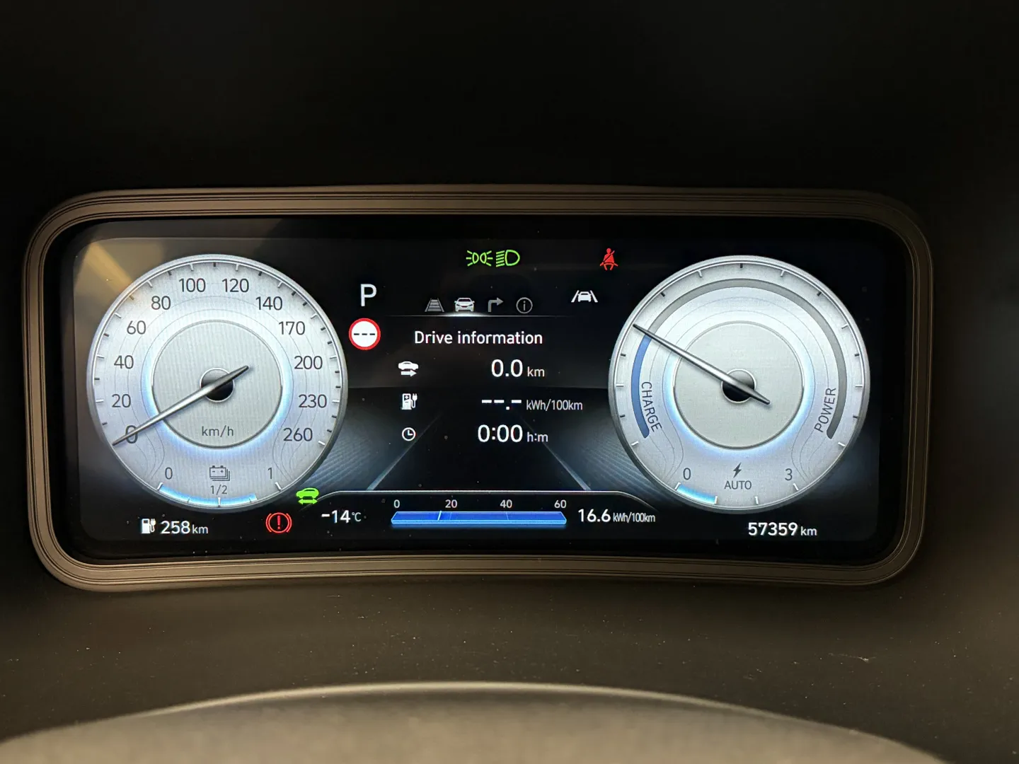 HYUNDAI KONA CRJ-181 carousel image