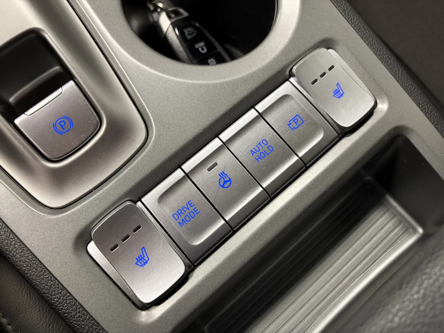 HYUNDAI KONA CRJ-181 carousel image