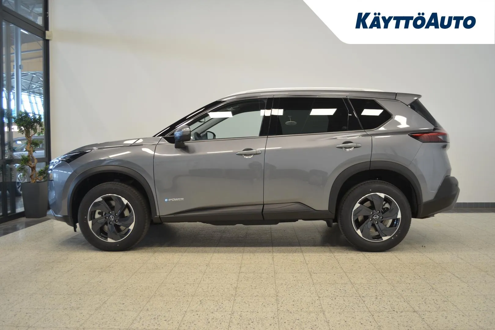 Nissan X-Trail SZJ-550 carousel image