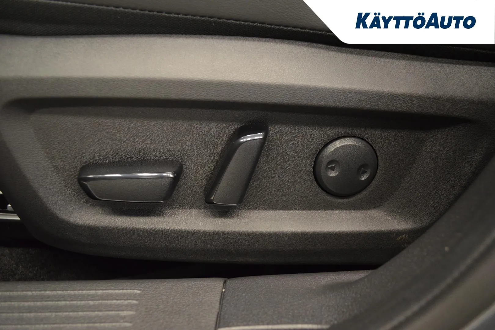 Nissan X-Trail SZJ-550 carousel image