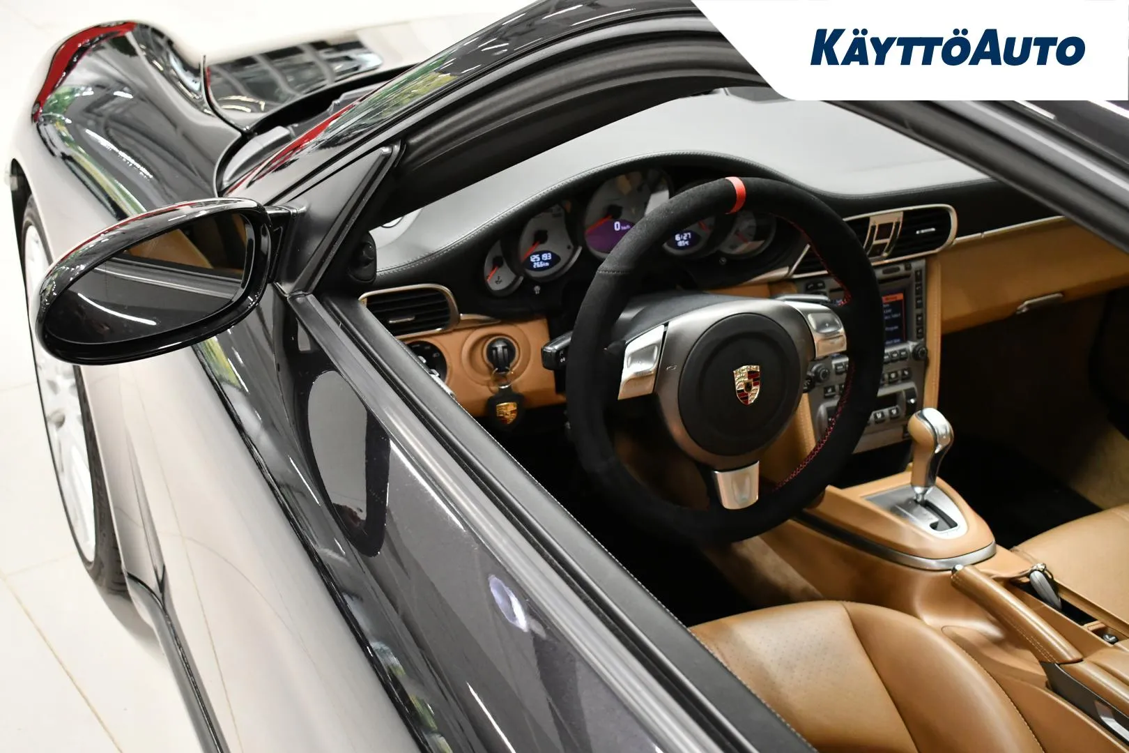 PORSCHE 911 XVO-388 carousel image