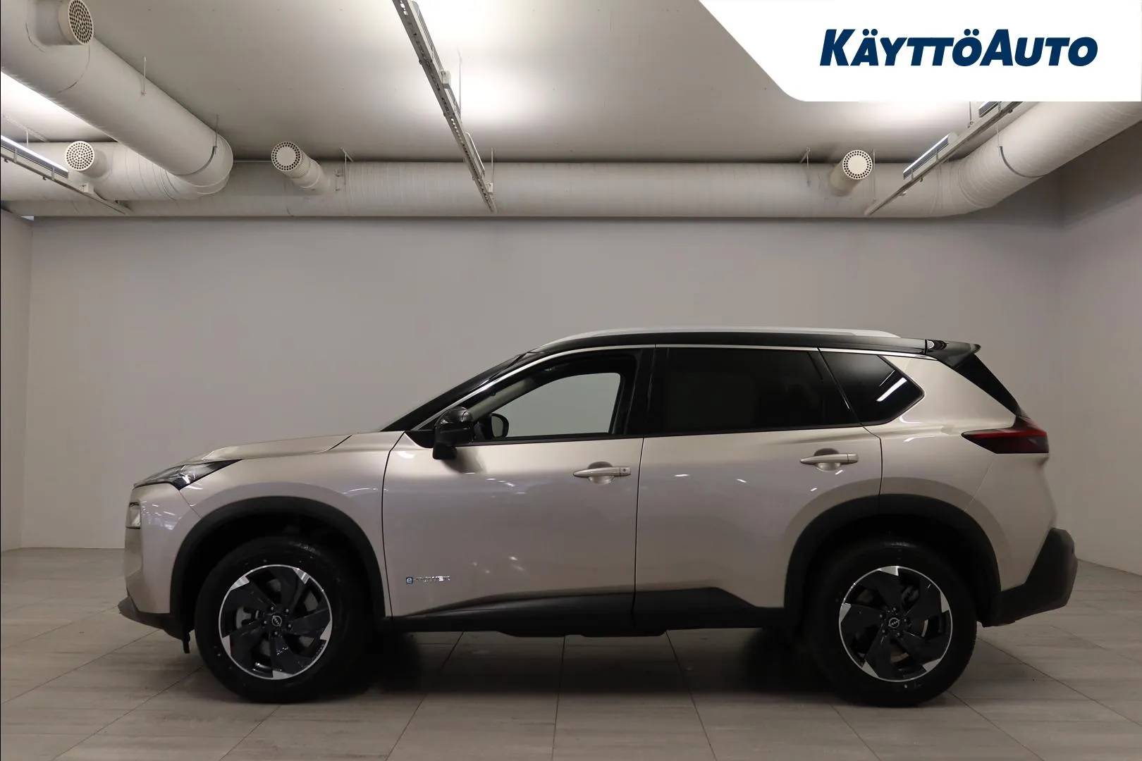 Nissan X-Trail XTJ-570 carousel image