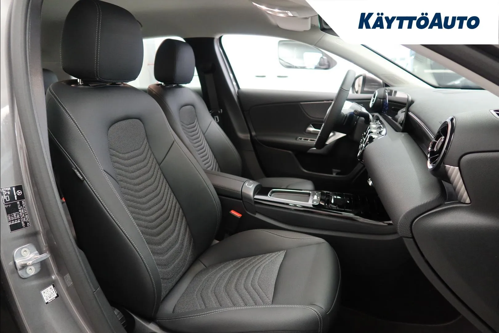 Mercedes-Benz A RXN-802 carousel image