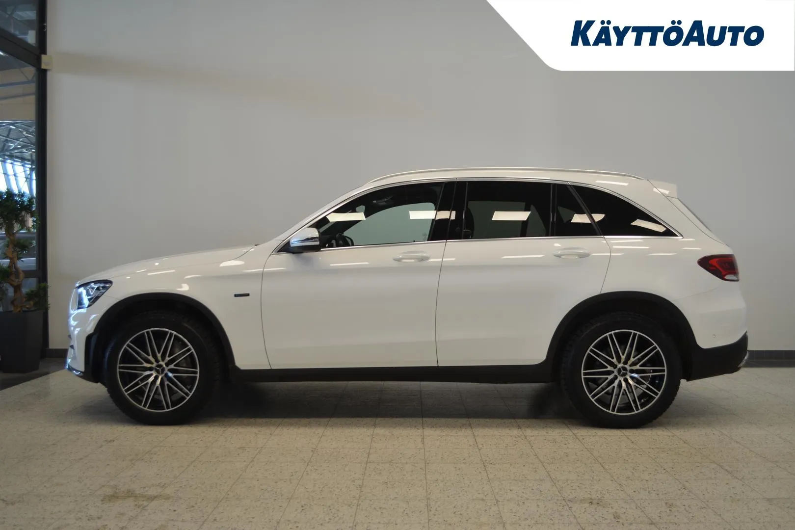 MERCEDES-BENZ GLC NMG-103 carousel image