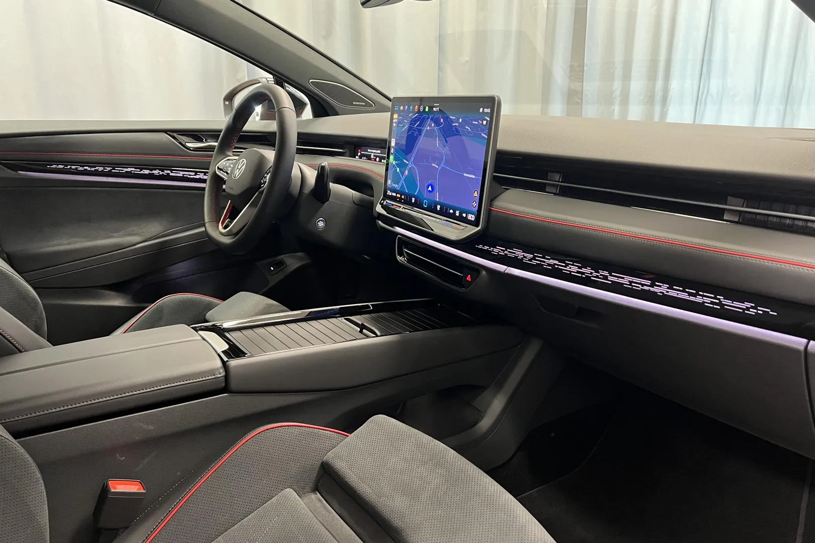 Volkswagen ID.7 RXN-449 carousel image