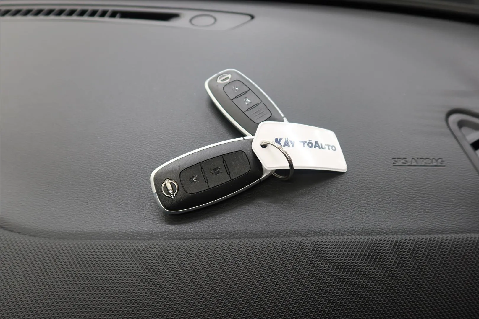 Nissan Juke XTJ-170 carousel image