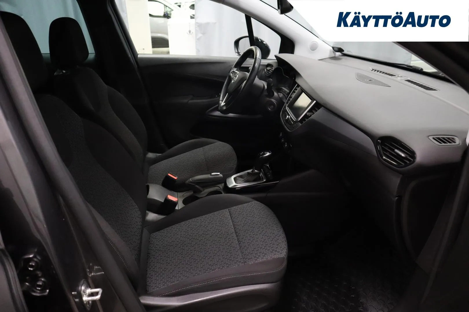 OPEL Crossland OZH-733 carousel image