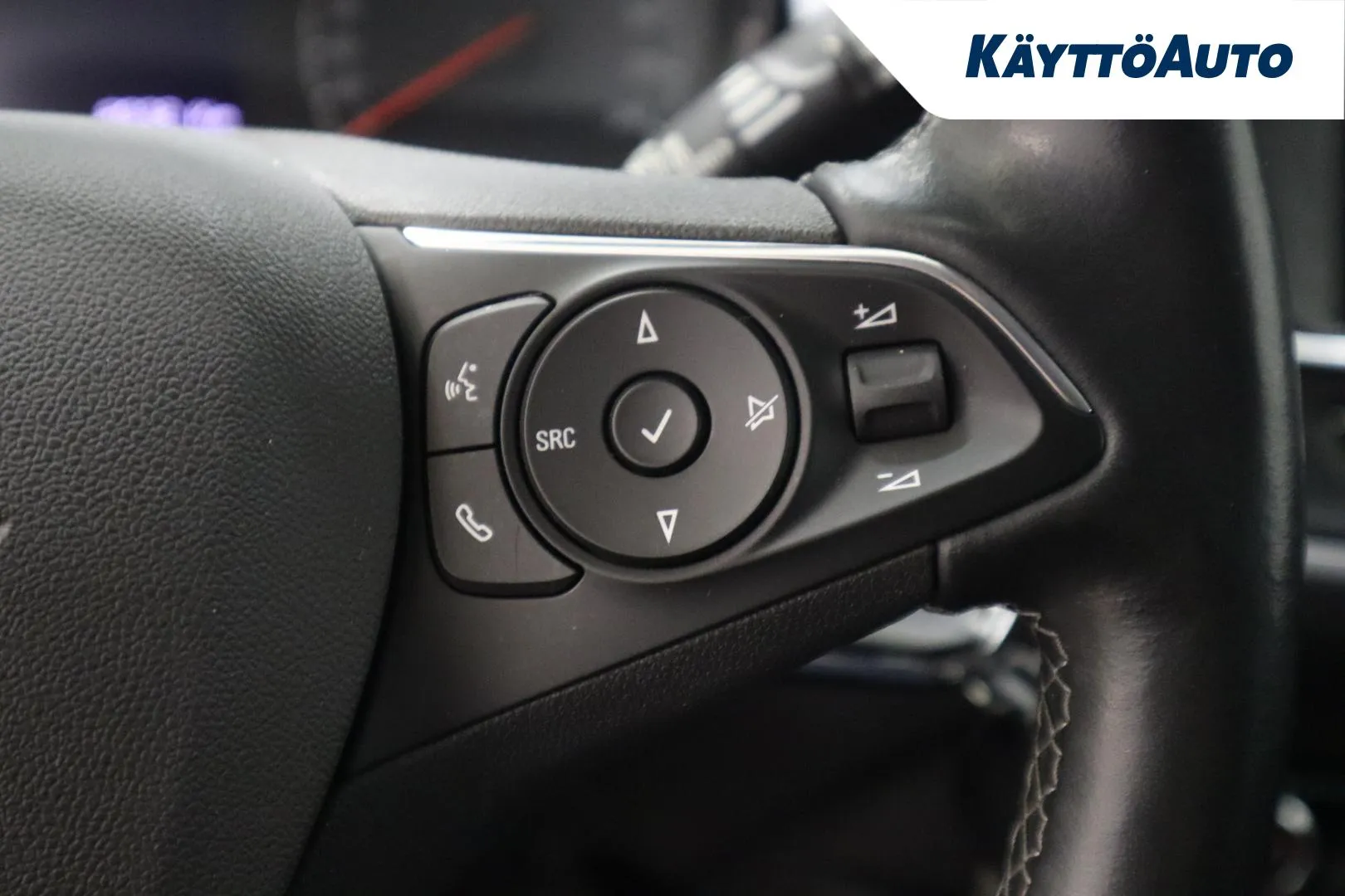 OPEL Crossland OZH-733 carousel image