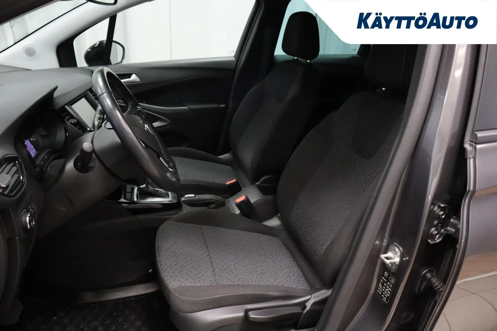 OPEL Crossland OZH-733 carousel image