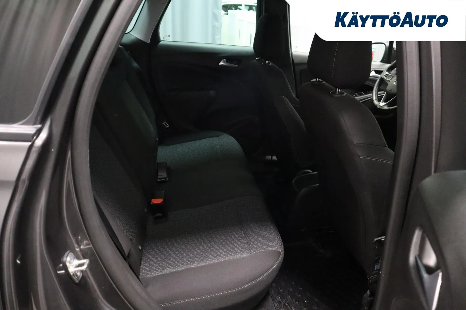 OPEL Crossland OZH-733 carousel image