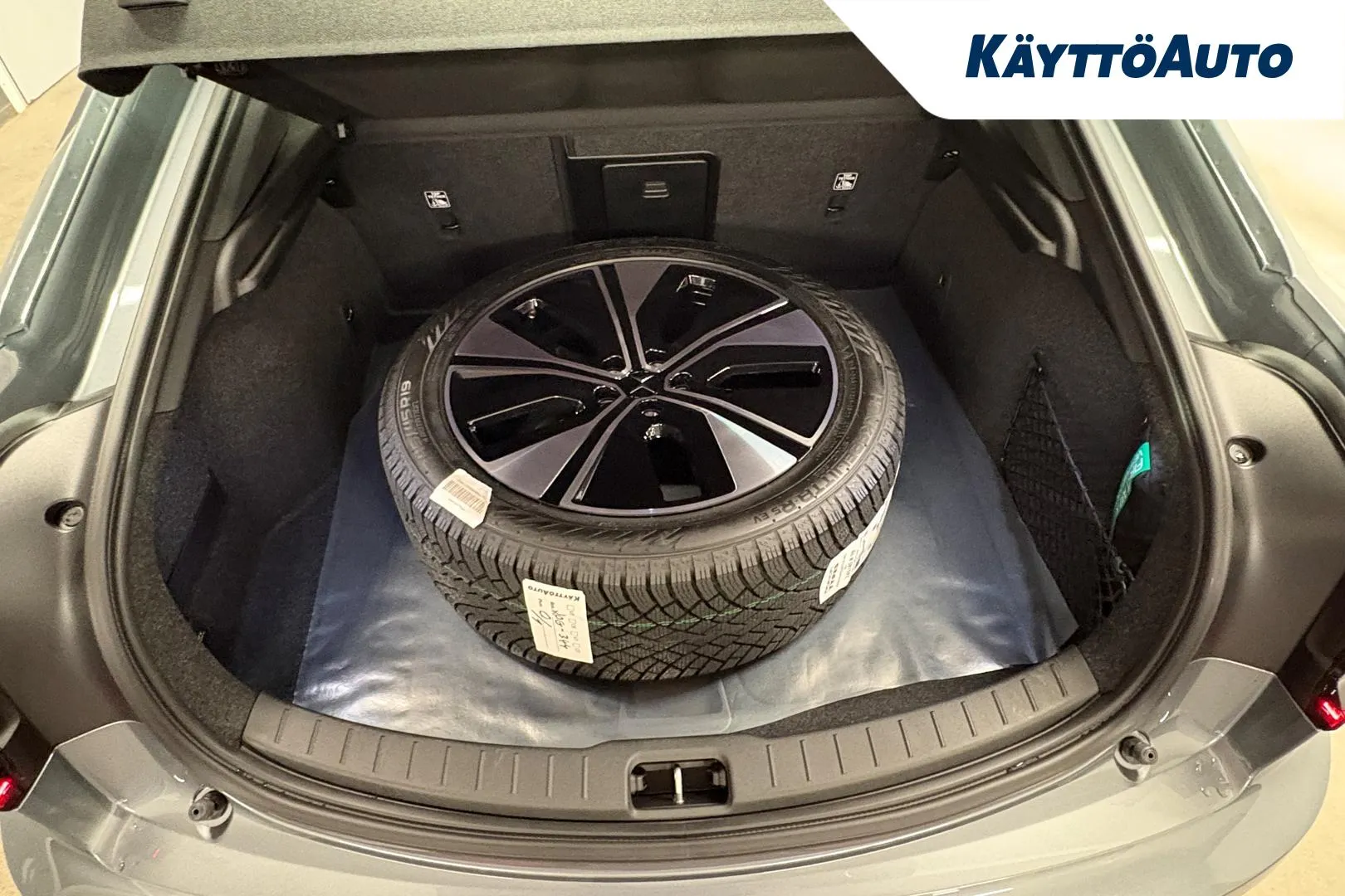 POLESTAR 2 JOG-344 carousel image