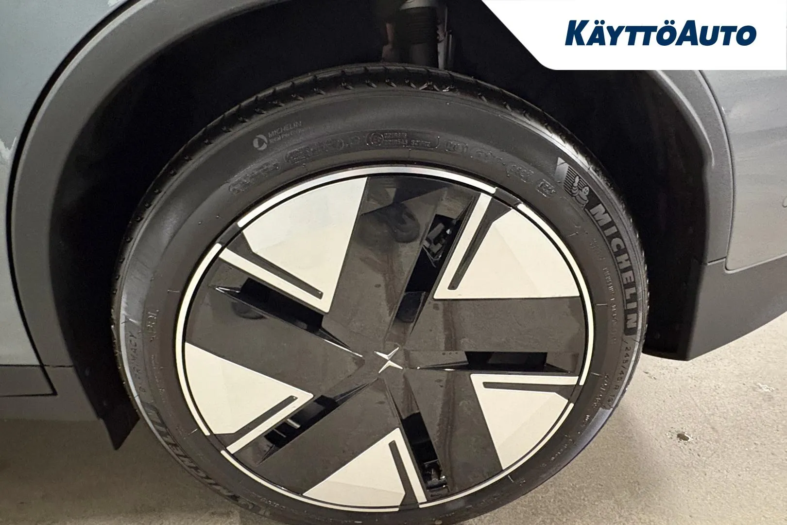 POLESTAR 2 JOG-344 carousel image