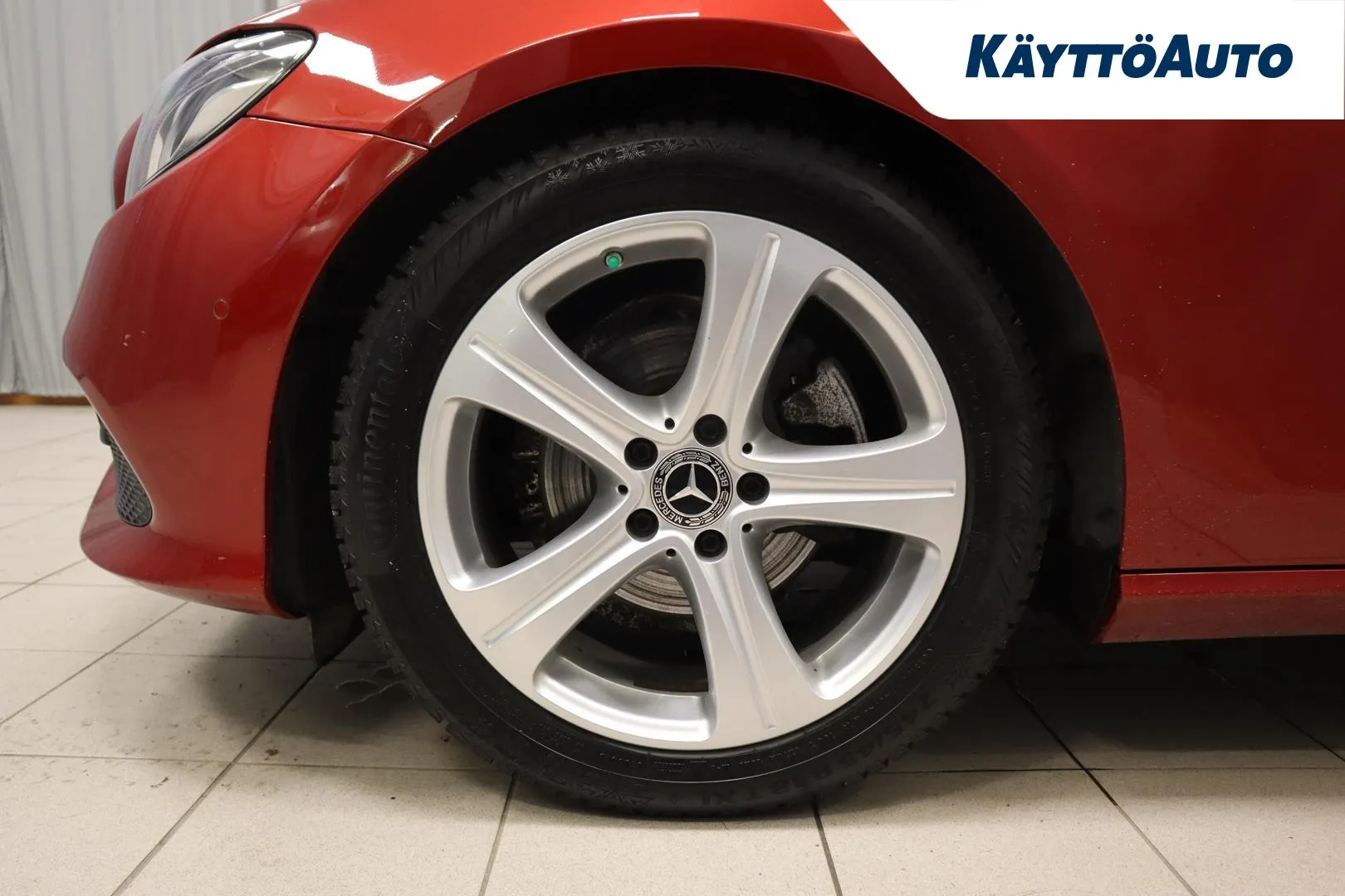 MERCEDES-BENZ E RUJ-399 carousel image