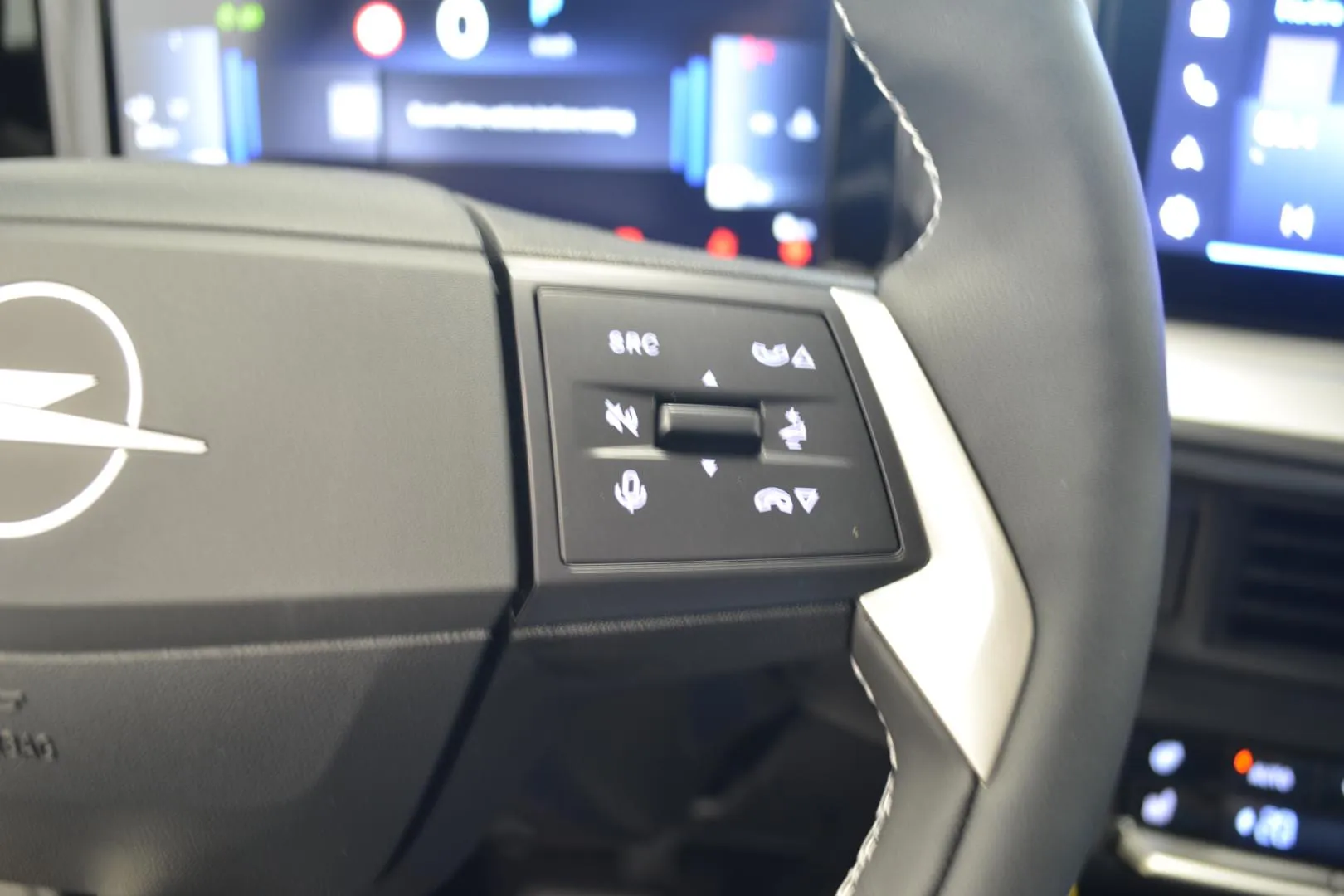 Opel Frontera SZF-287 carousel image