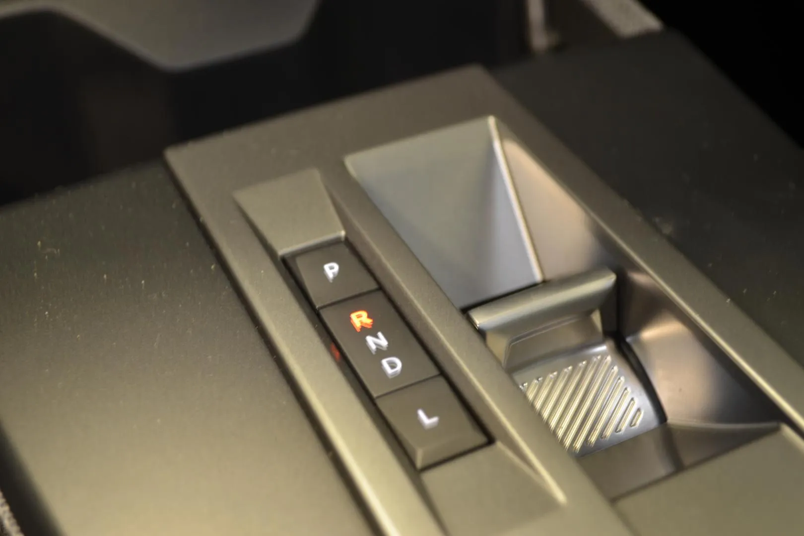 Opel Frontera SZF-287 carousel image