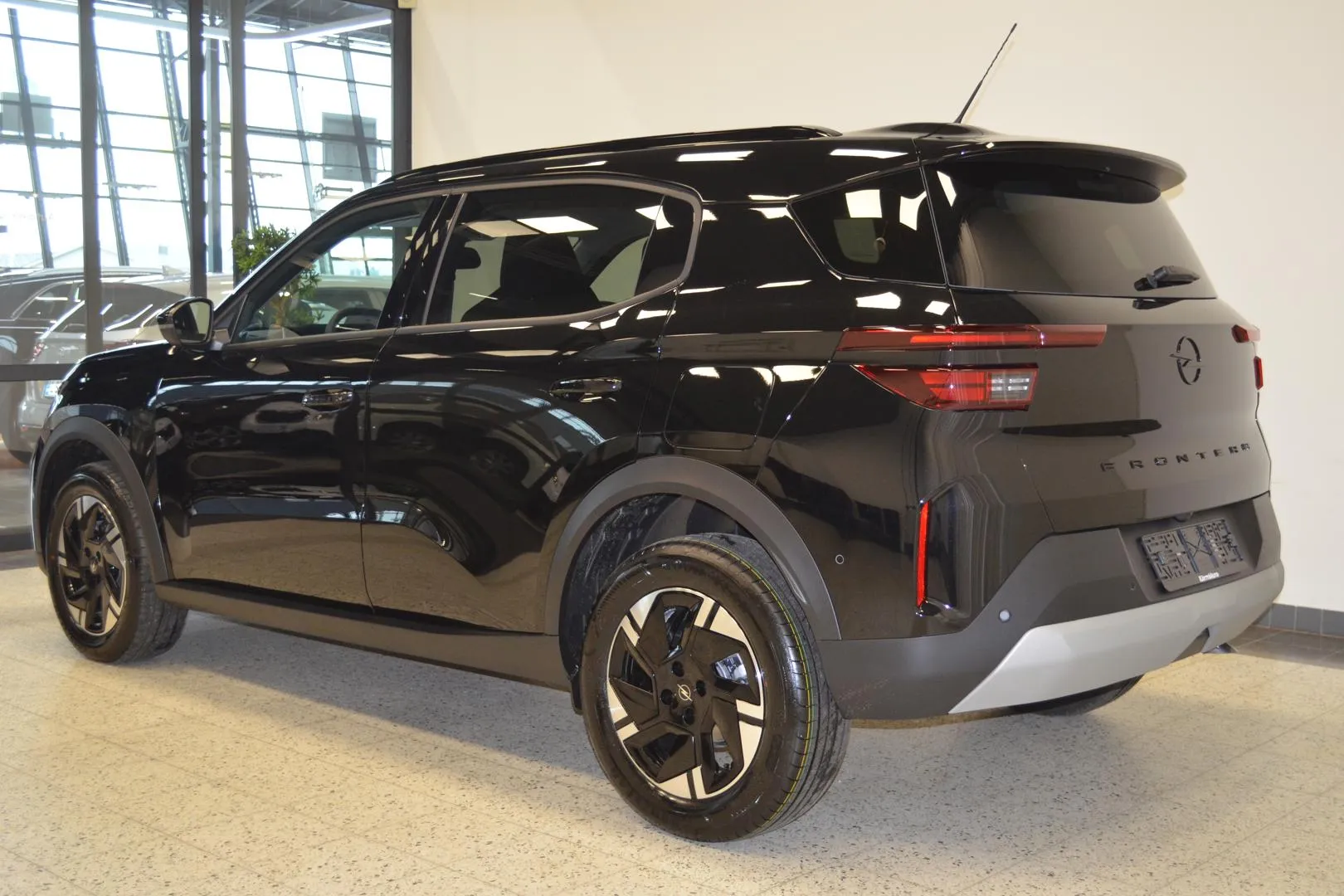 Opel Frontera SZF-287 carousel image