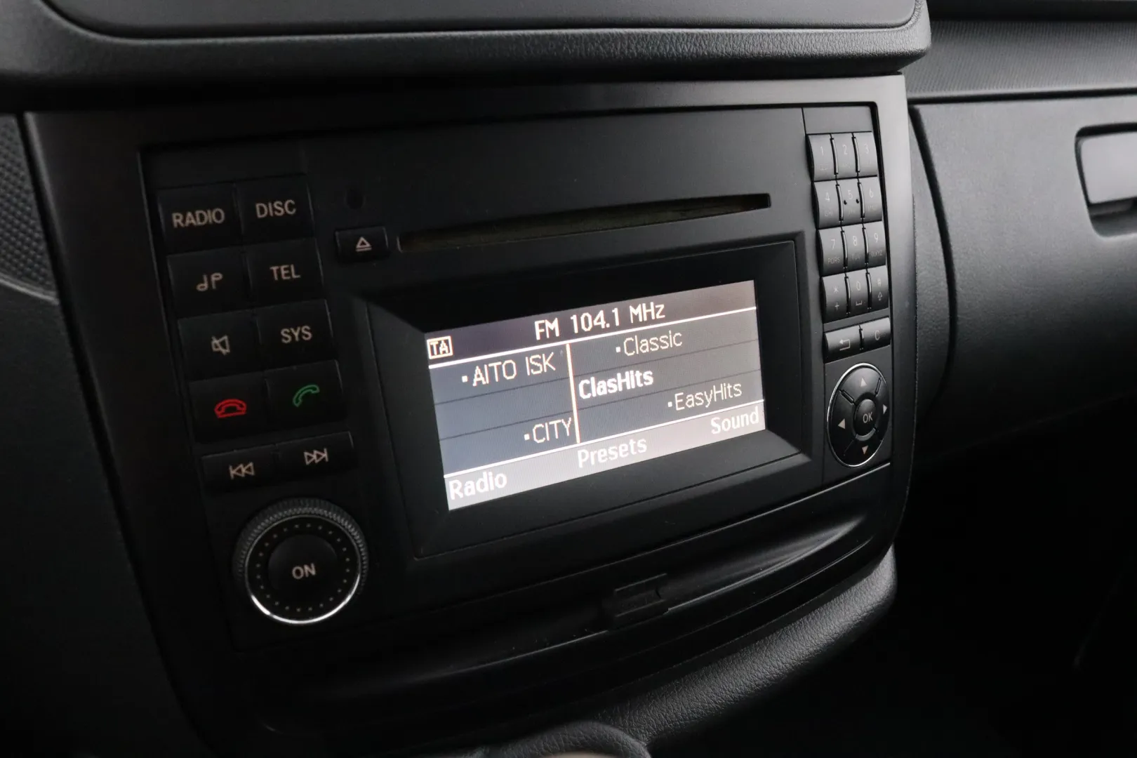 MERCEDES-BENZ Vito NKU-377 carousel image