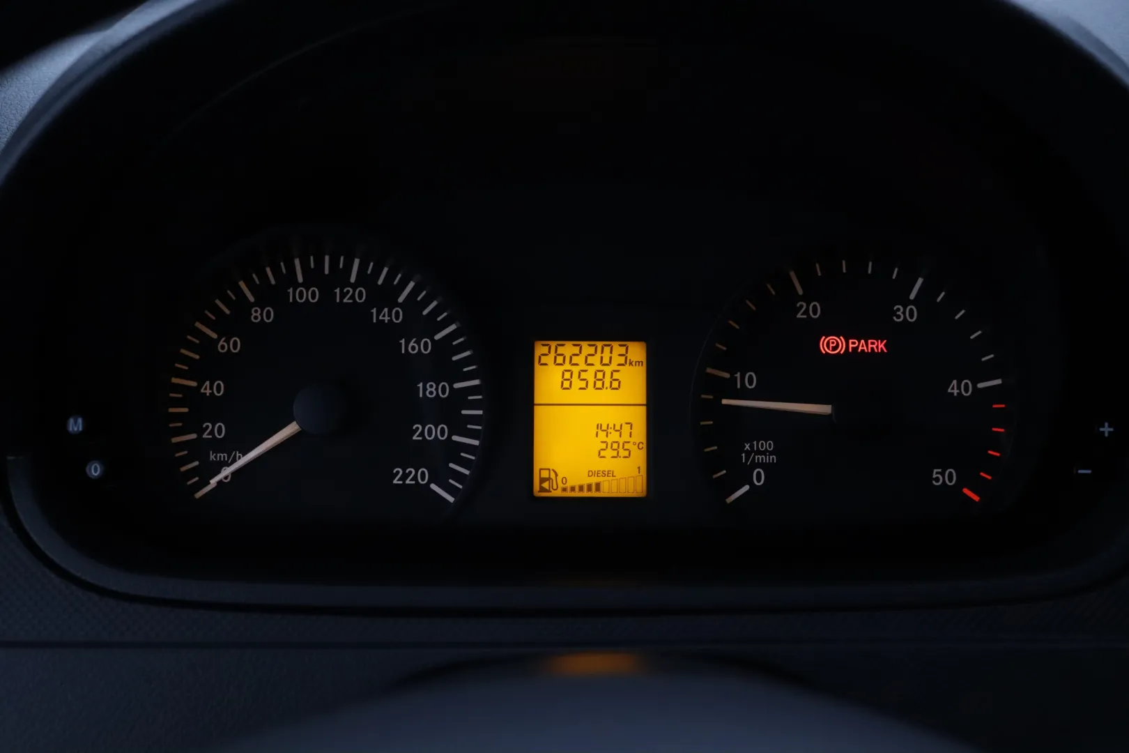 MERCEDES-BENZ Vito NKU-377 carousel image