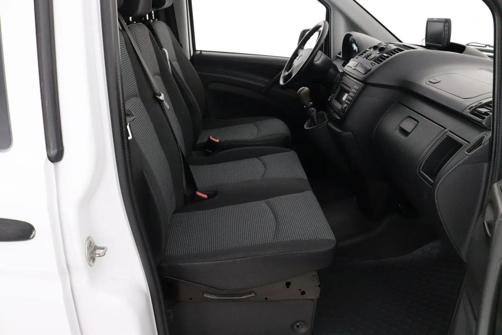 MERCEDES-BENZ Vito NKU-377 carousel image