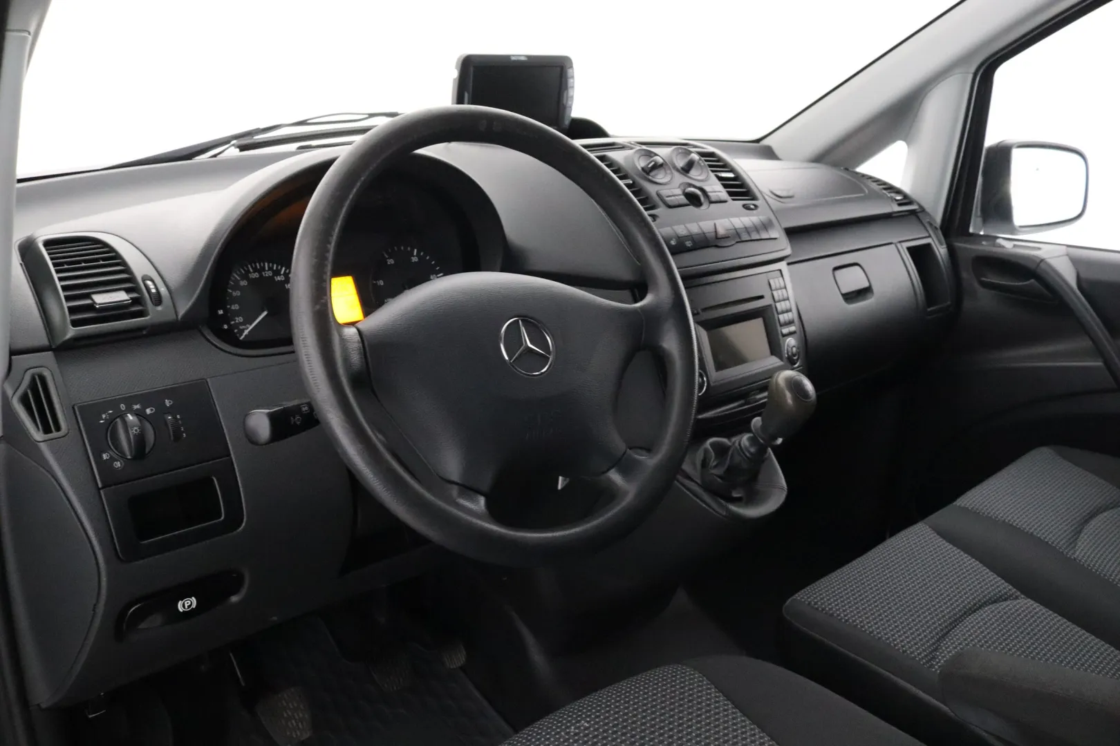 MERCEDES-BENZ Vito NKU-377 carousel image