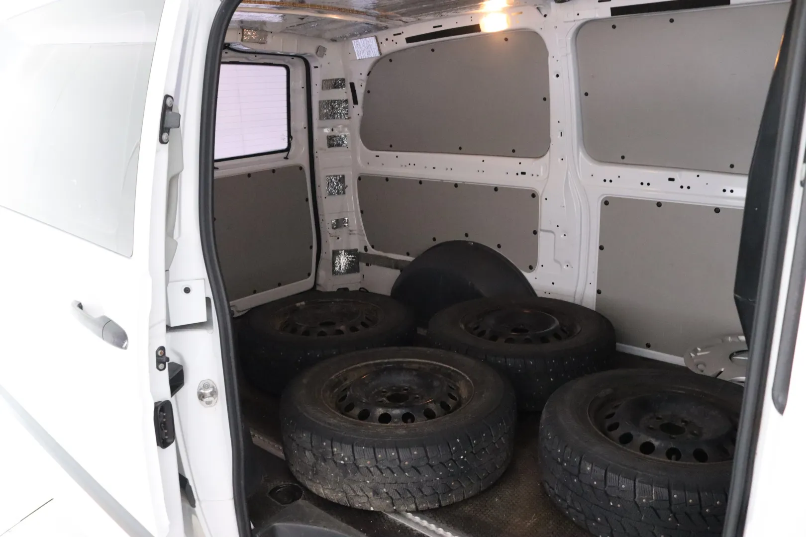 MERCEDES-BENZ Vito NKU-377 carousel image