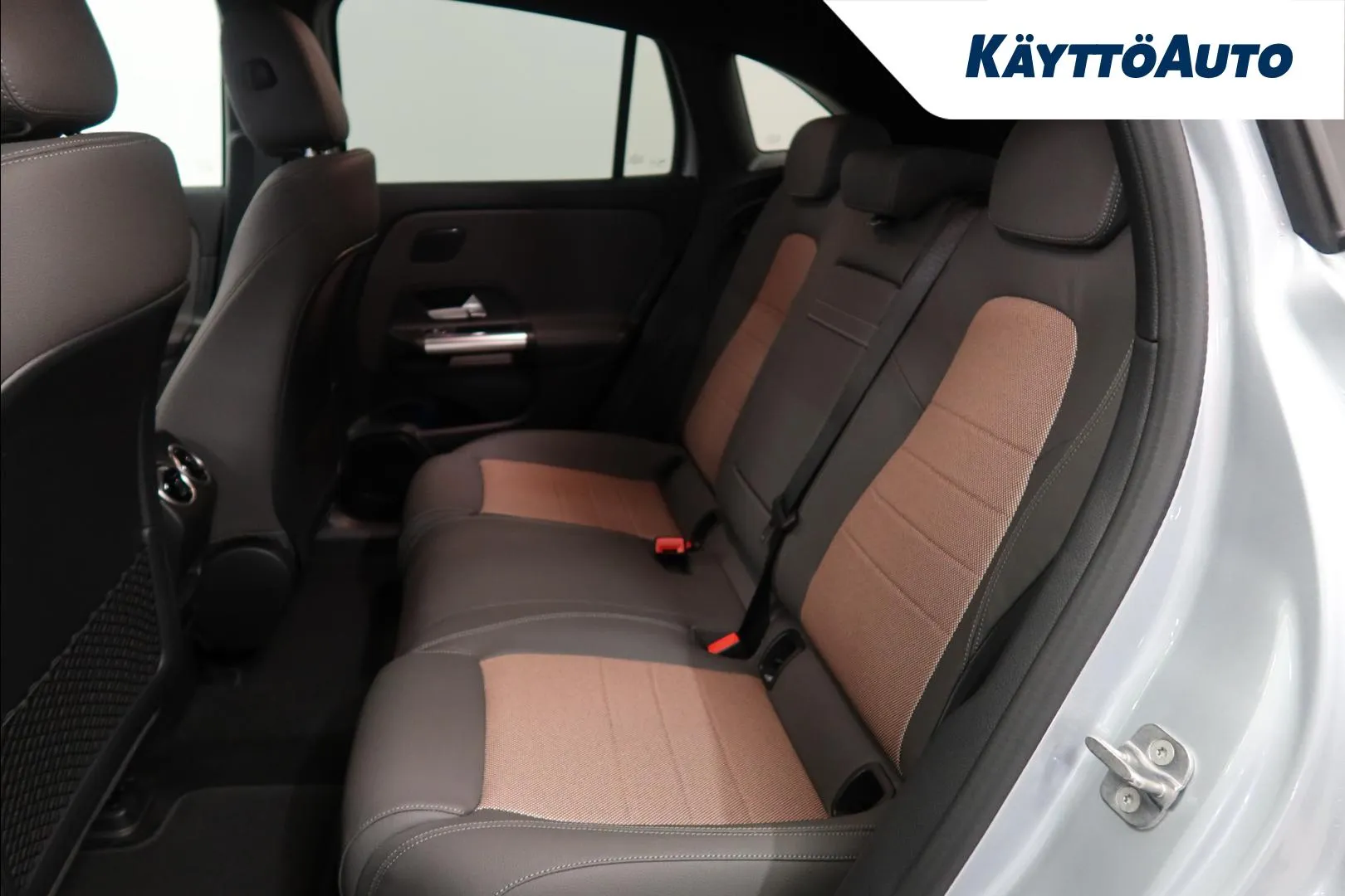 Mercedes-Benz EQA LTA-980 carousel image