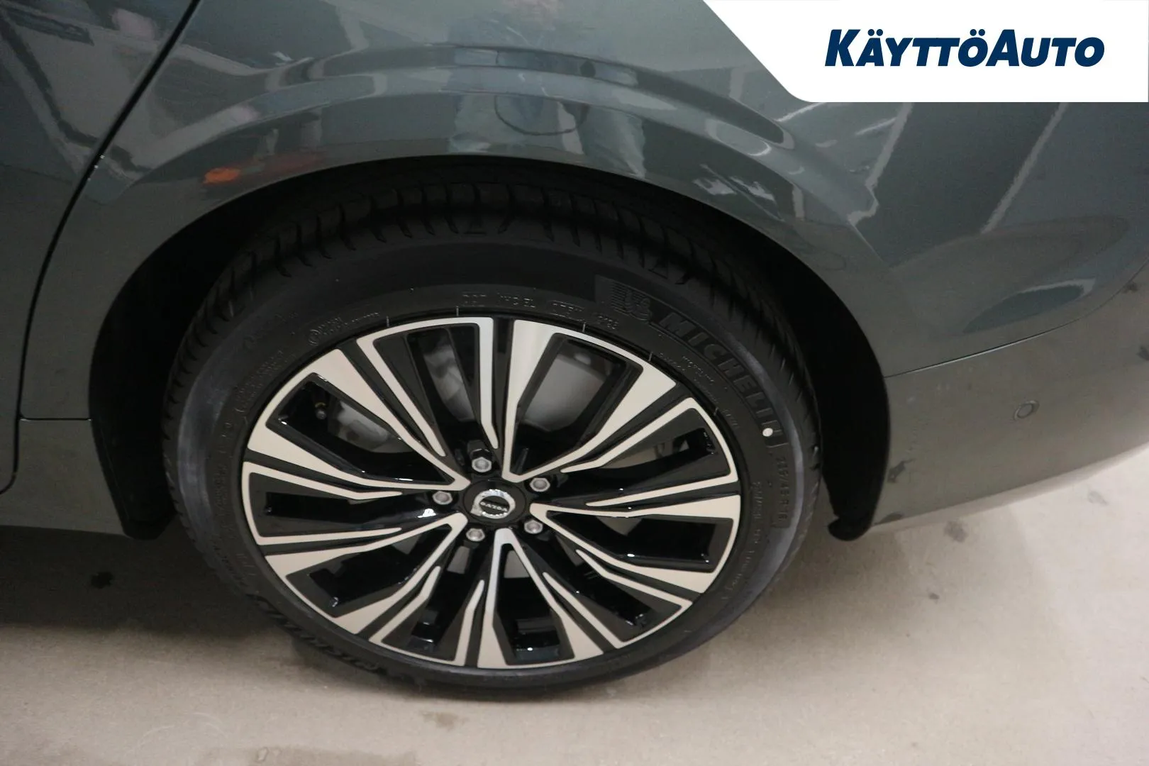 Volvo V60 ISM-358 carousel image