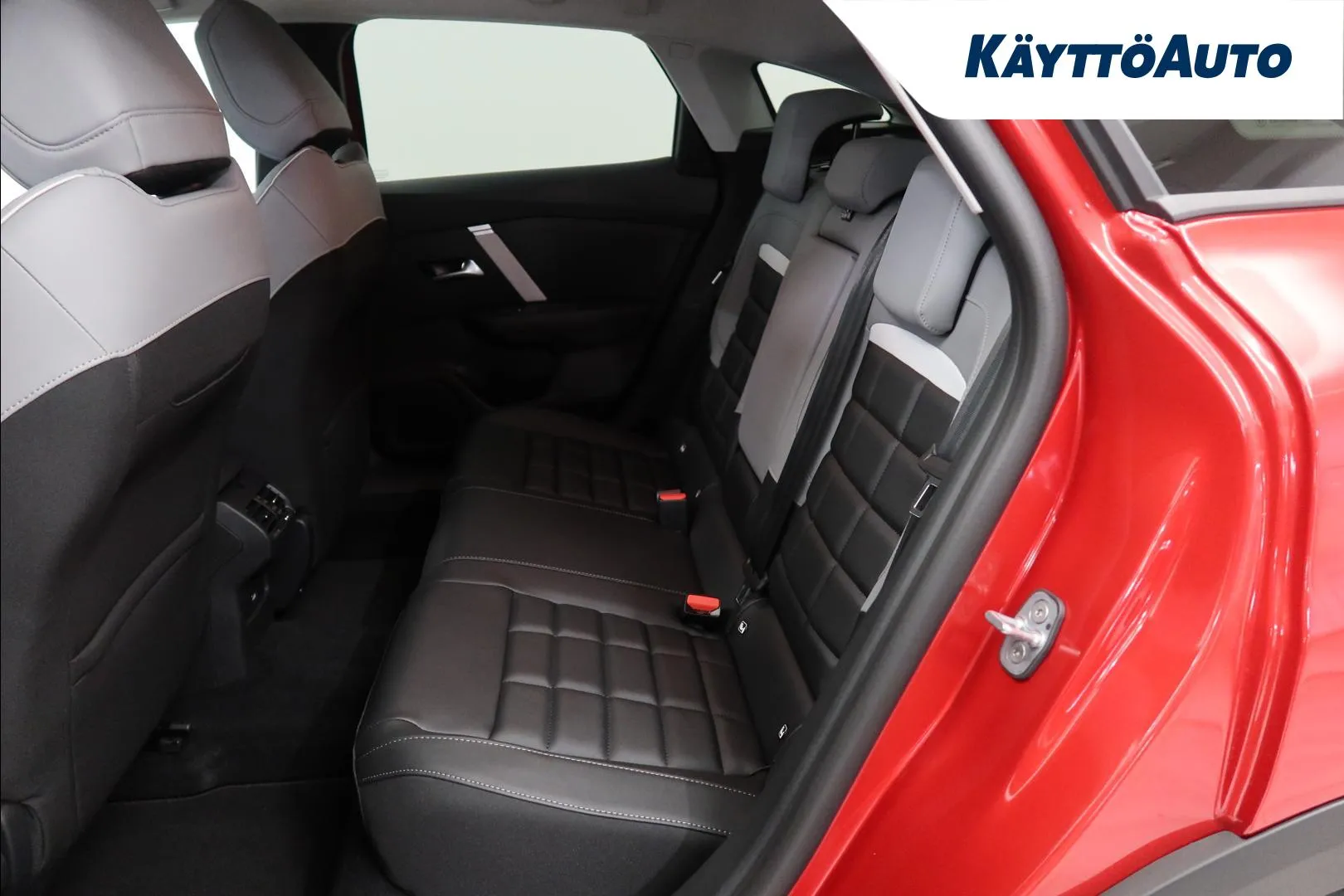 Citroen C4 IPV-118 carousel image