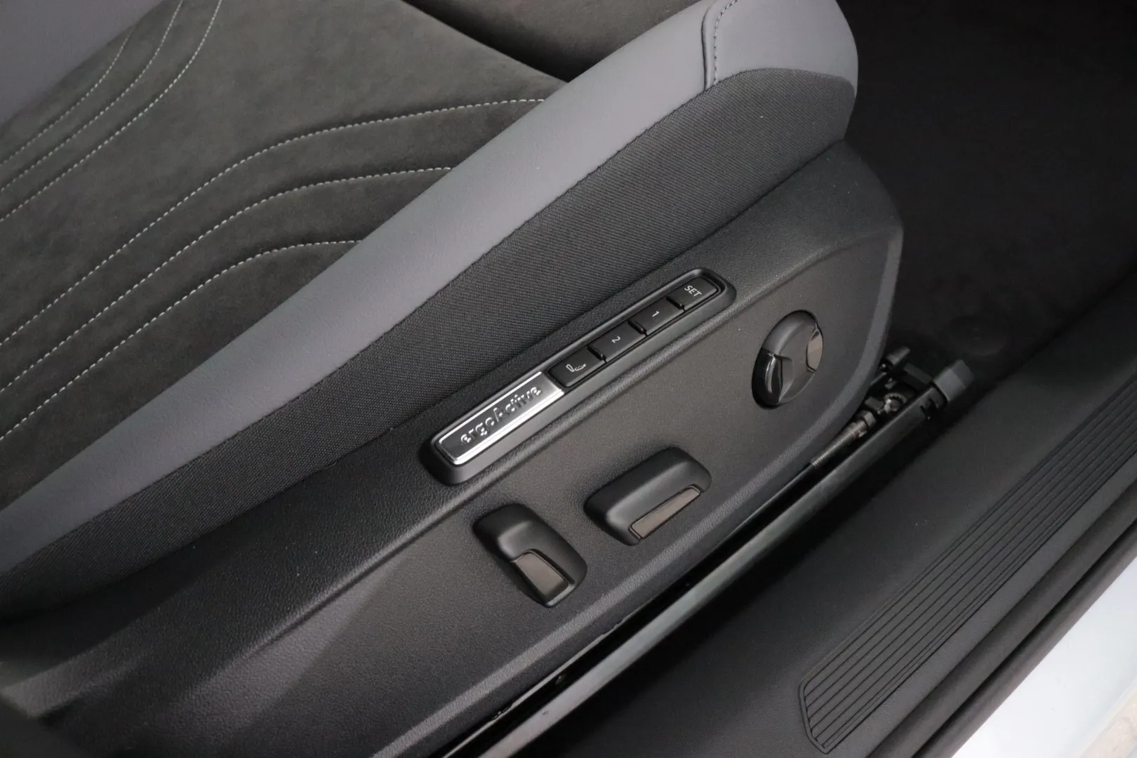 VOLKSWAGEN ID.4 ISM-334 carousel image