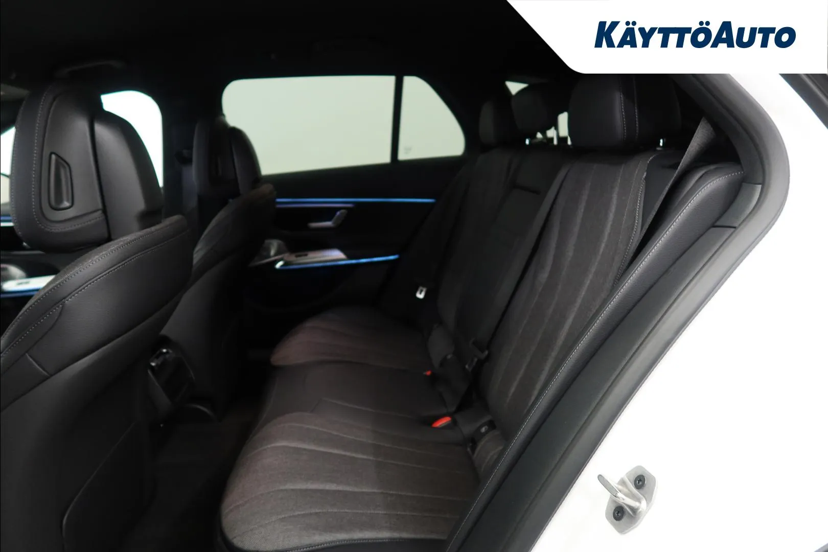 Mercedes-Benz E XYR-750 carousel image