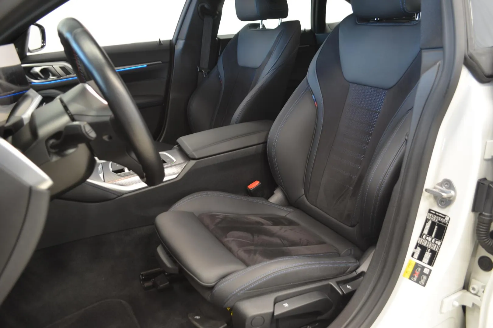 BMW i4 M50 MPL-824 carousel image