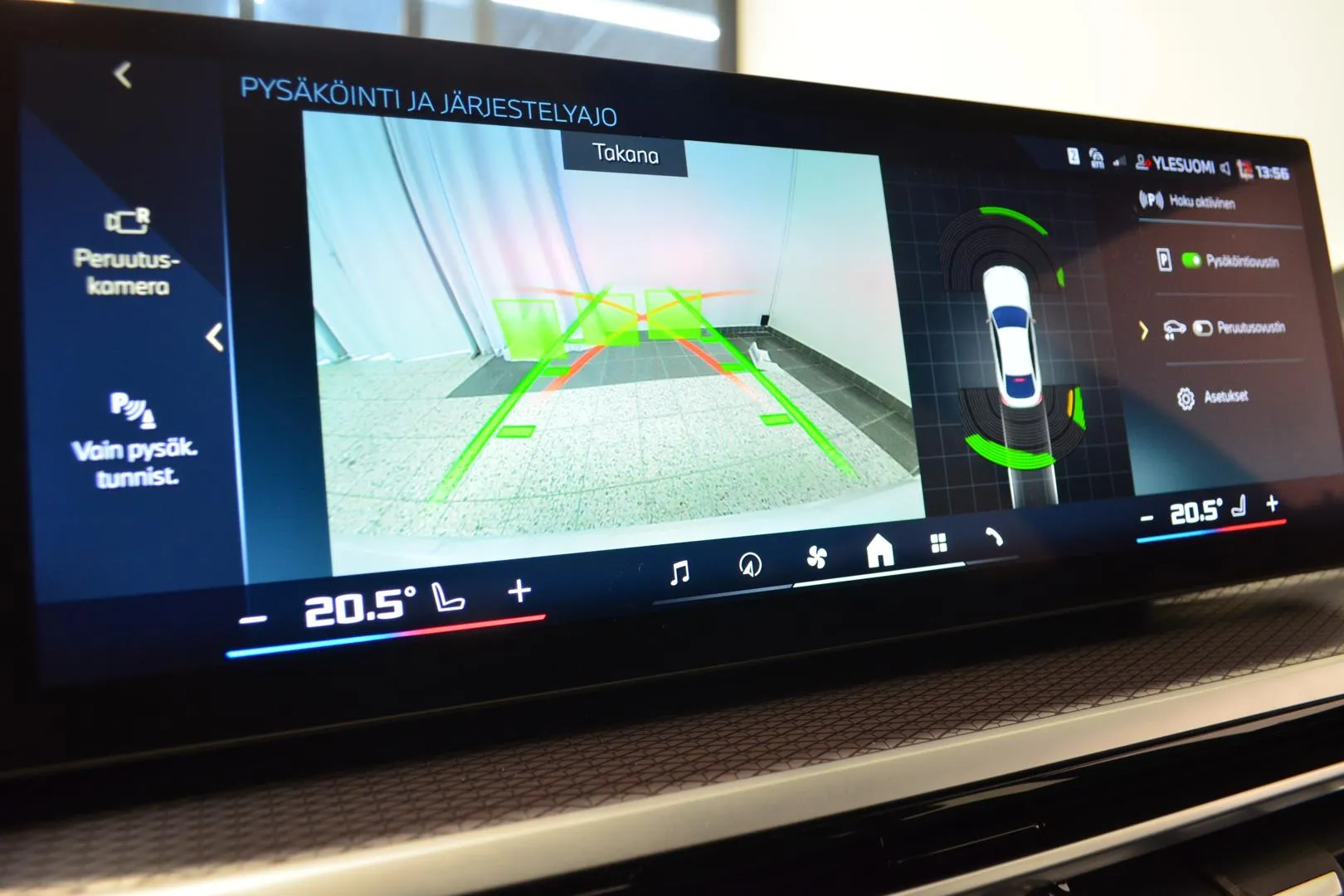 BMW i4 M50 MPL-824 carousel image