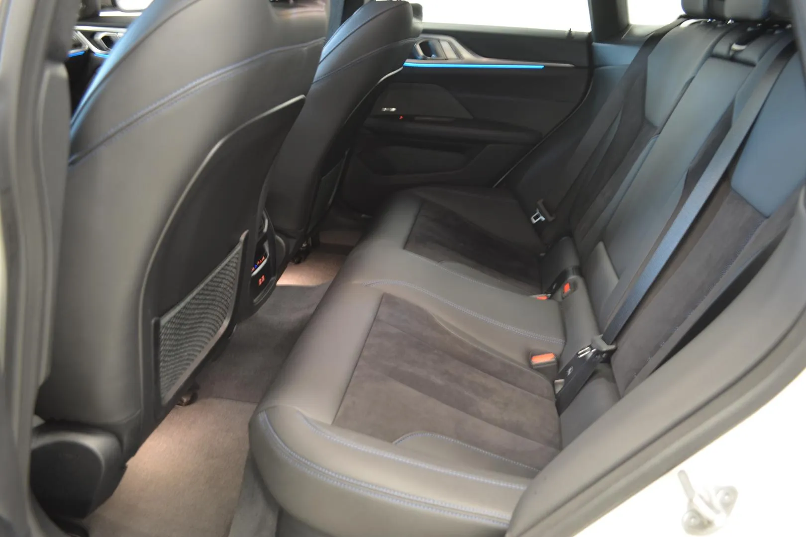 BMW i4 M50 MPL-824 carousel image