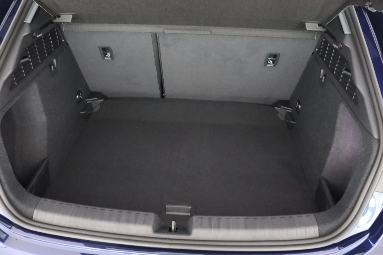 Audi A3 XUZ-432 carousel image