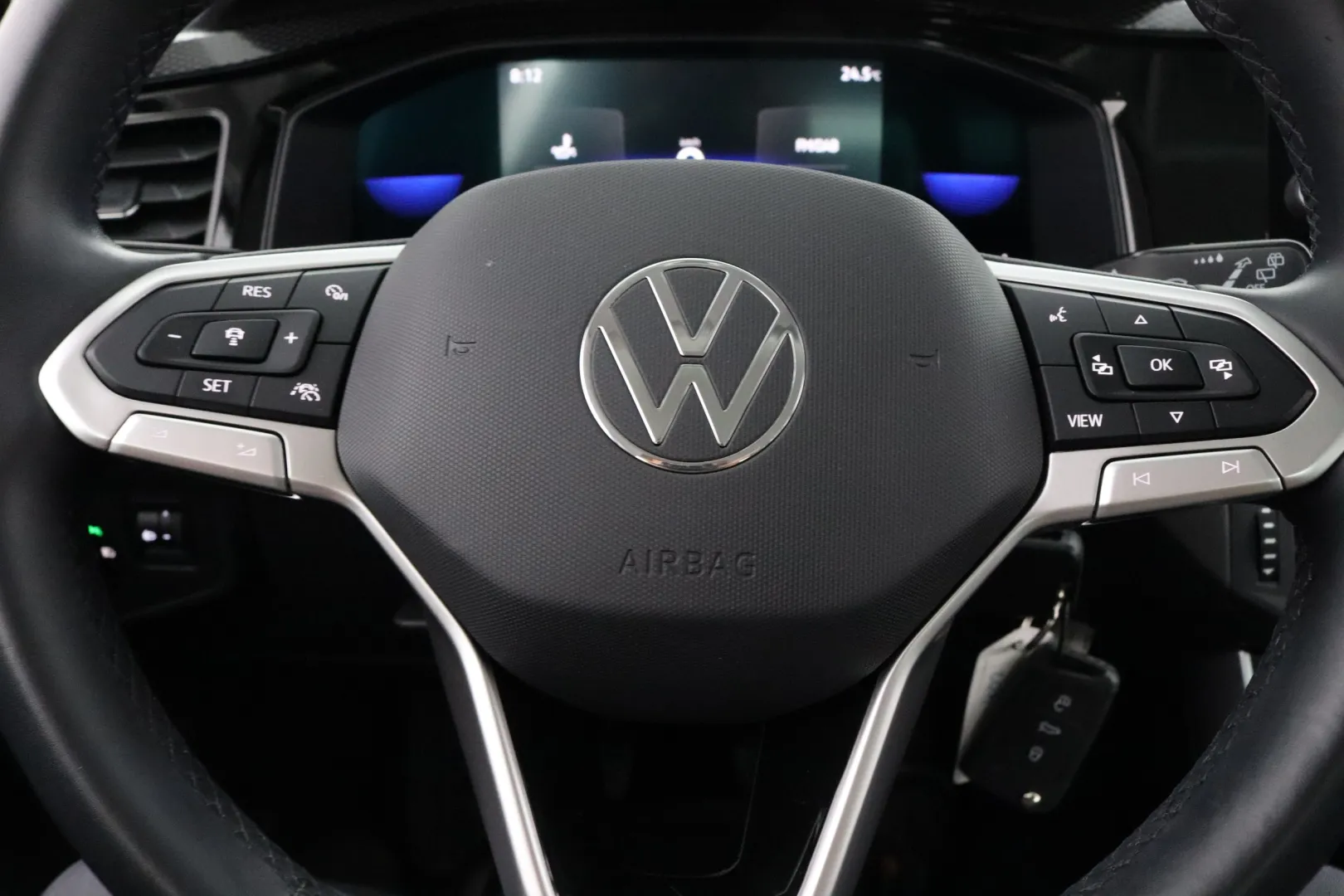 VOLKSWAGEN Polo OZG-402 carousel image