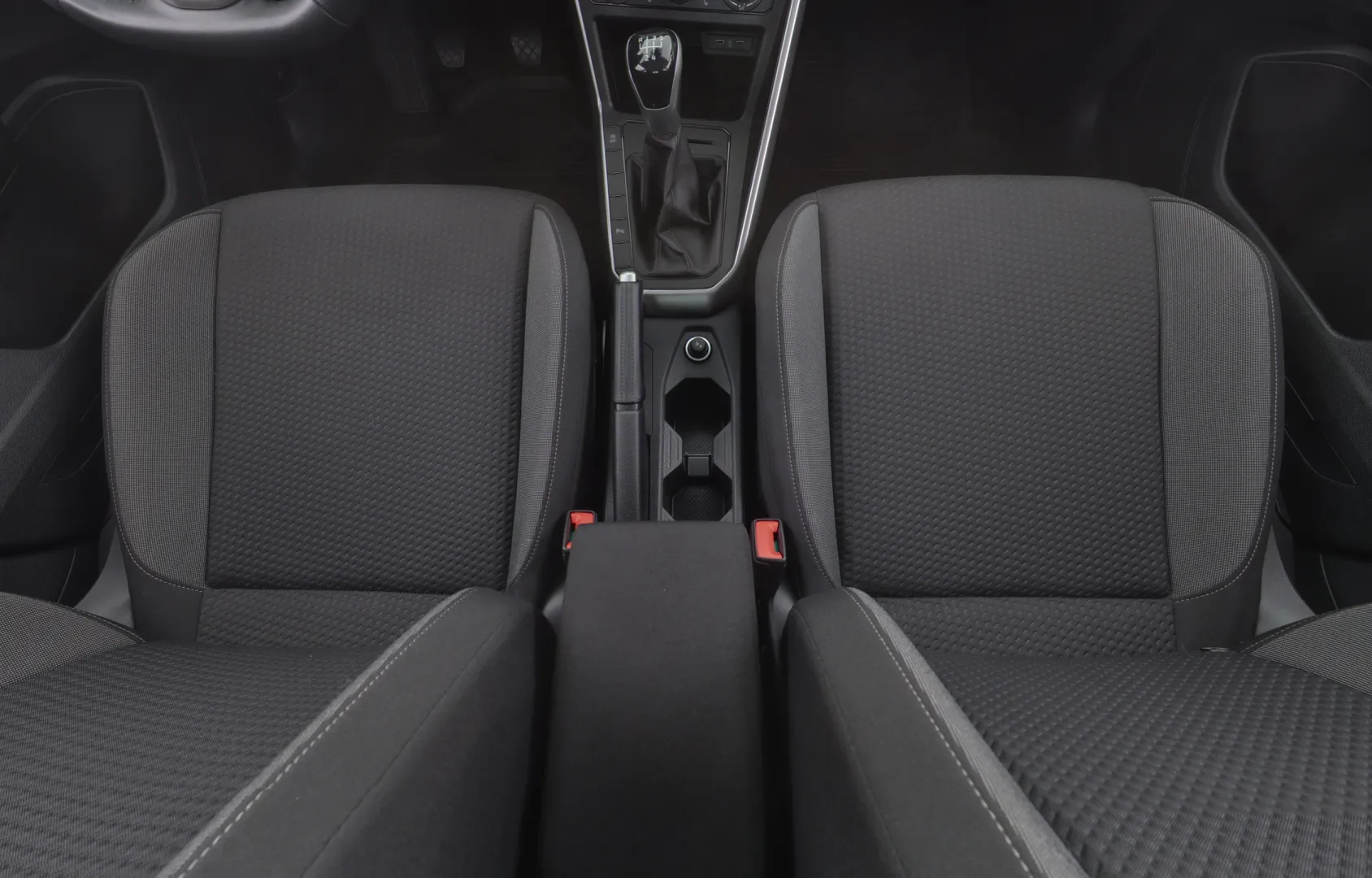 VOLKSWAGEN Polo OZG-402 carousel image