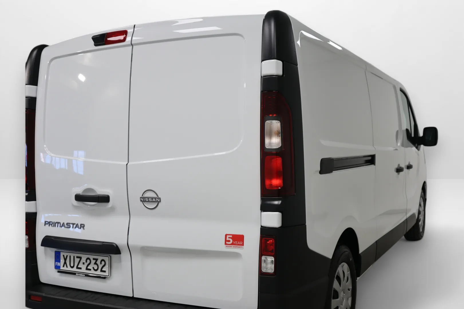 Nissan Primastar XUZ-232 carousel image