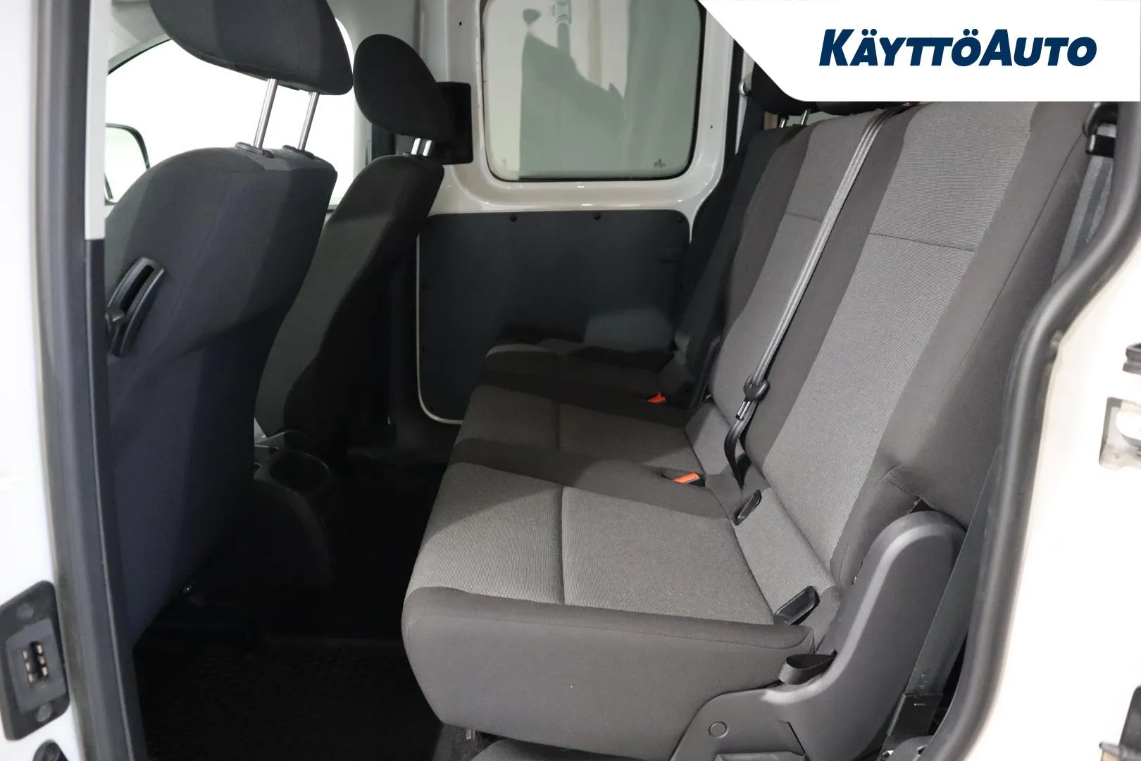 VOLKSWAGEN Caddy Maxi NKX-897 carousel image