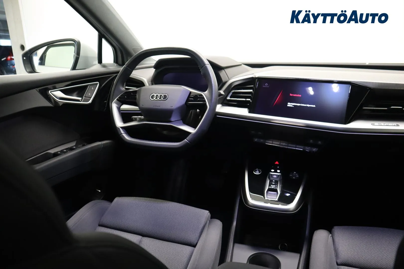 AUDI Q4 e-tron MPB-829 carousel image