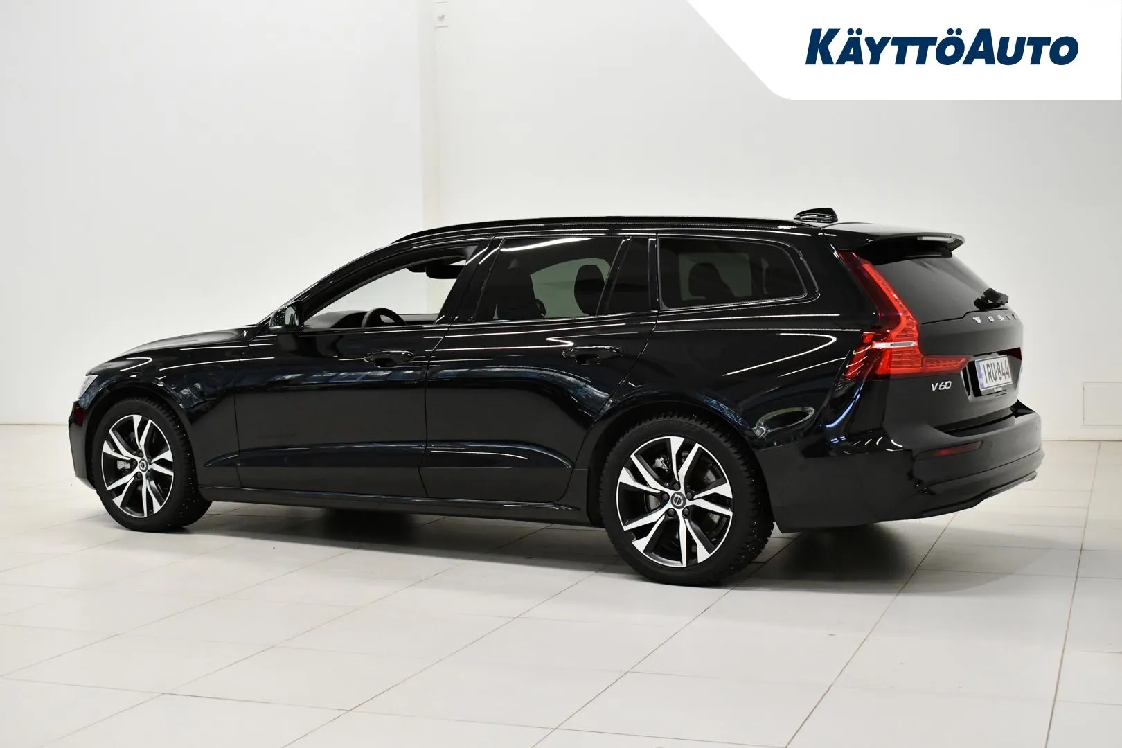 VOLVO V60 IRU-844 carousel image