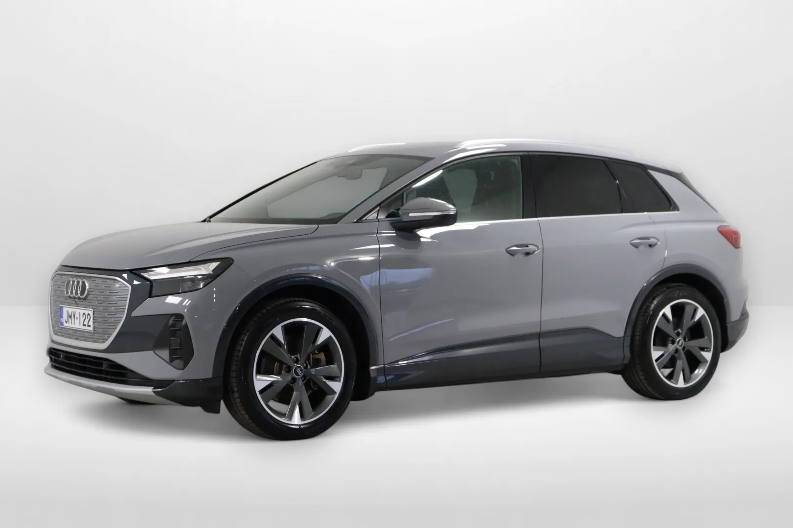 AUDI Q4 e-tron JMY-122 carousel image