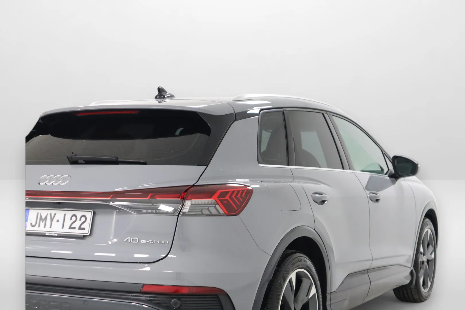 AUDI Q4 e-tron JMY-122 carousel image